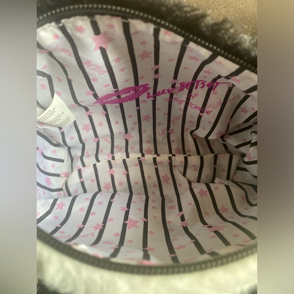 Luv Betsey panda bag - Picture 4 of 10